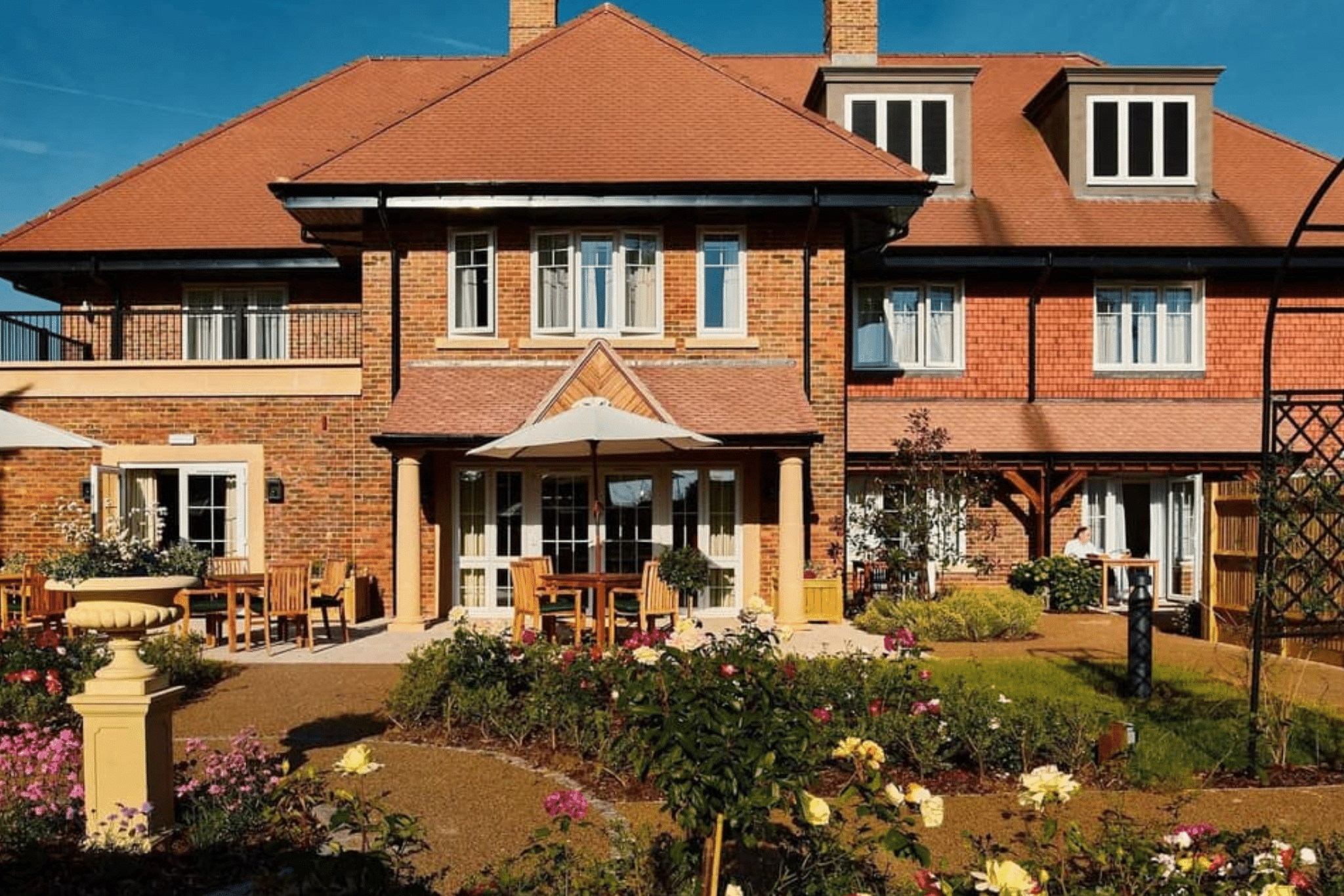 Commercial gas disconnection, U100 meter removal and outlet purge completed for the redevelopment of buildings into a 42‑bed care home in Pulborough